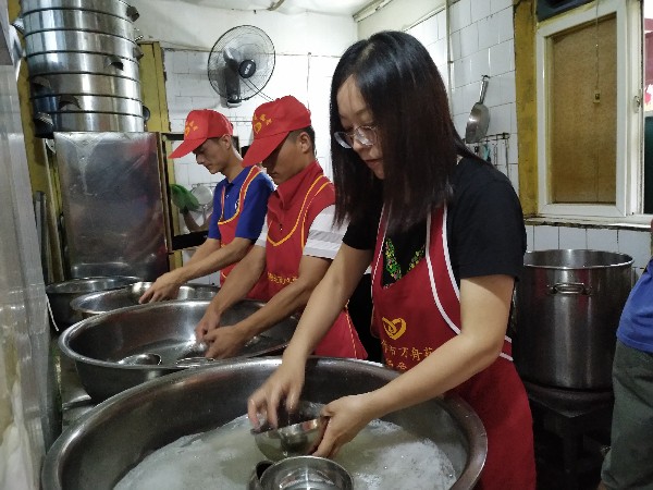 晨曦队“爱心早餐” 高龙康 (4)_副本.jpg