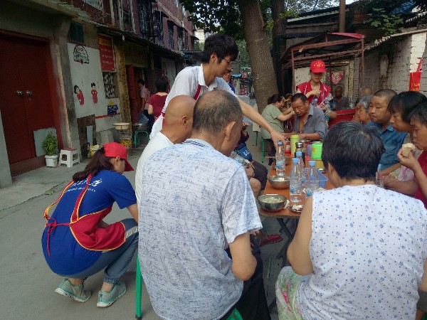晨曦队“爱心早餐” 高龙康 (1)_副本.jpg