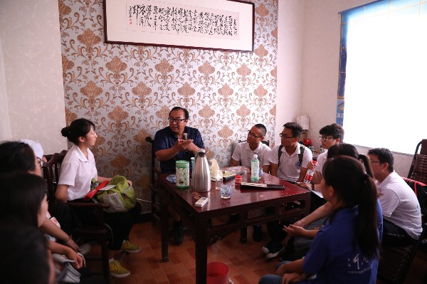 1-座谈交流_副本.jpg