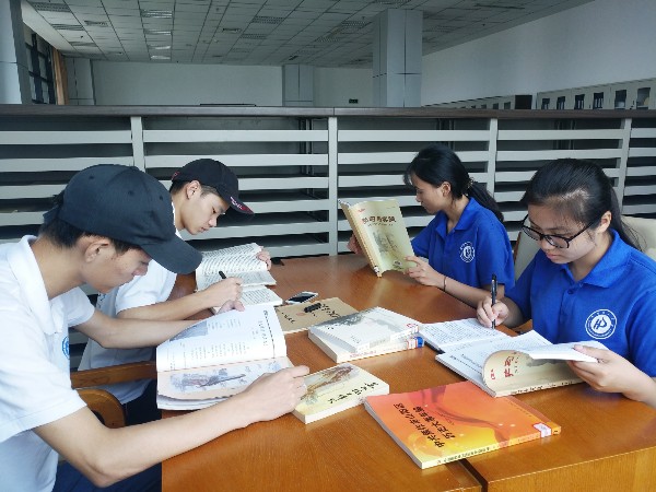 《学习与实践》阅读 蔡蓓蕾_副本.jpg