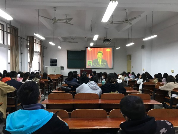 观看视频 10.30_副本.jpg